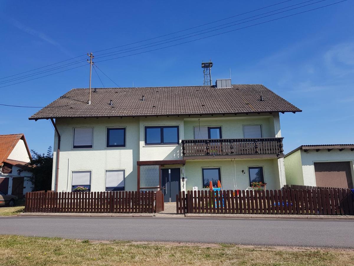 Geishoehe Landgasthof Rose Dammbach Стая снимка