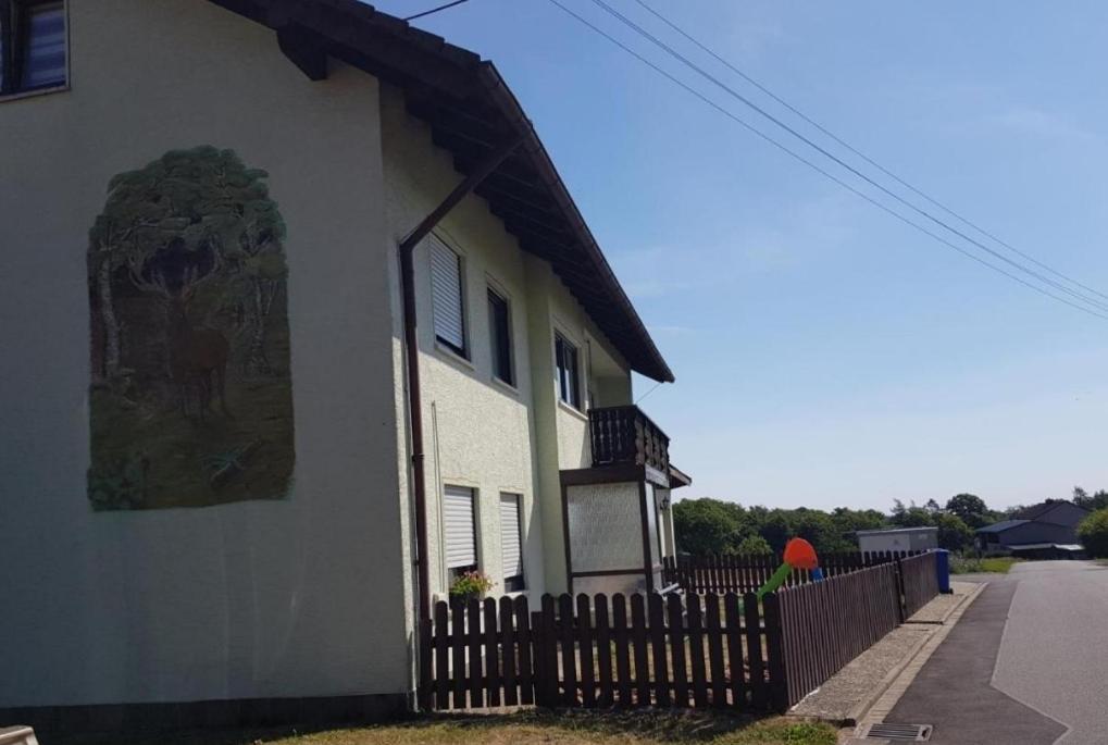 Geishoehe Landgasthof Rose Dammbach Стая снимка