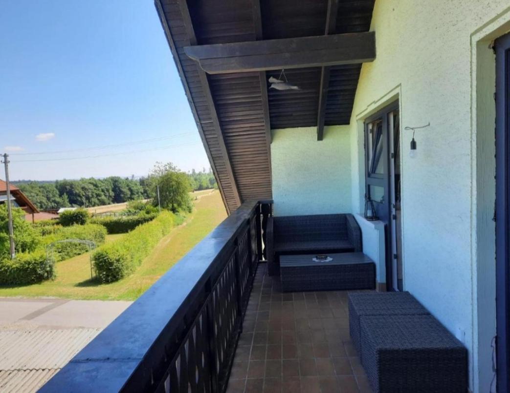 Geishoehe Landgasthof Rose Dammbach Стая снимка